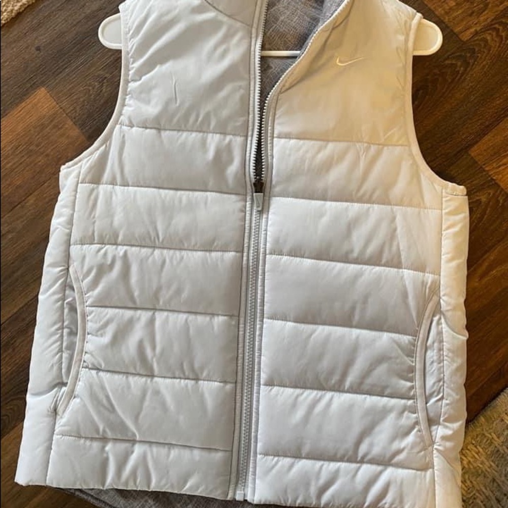 Womans small Nike vest, small- reversible.